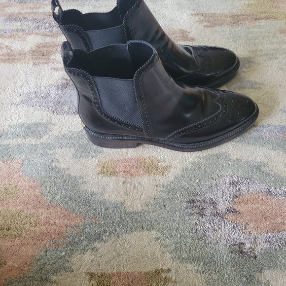 Burberry Black chelsea boots - Picture 2 of 6